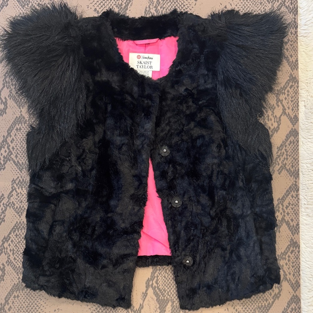 Neiman Marcus target Skaist Taylor Women’s Black Faux Fur Vest with Pink Lining - Picture 1 of 8
